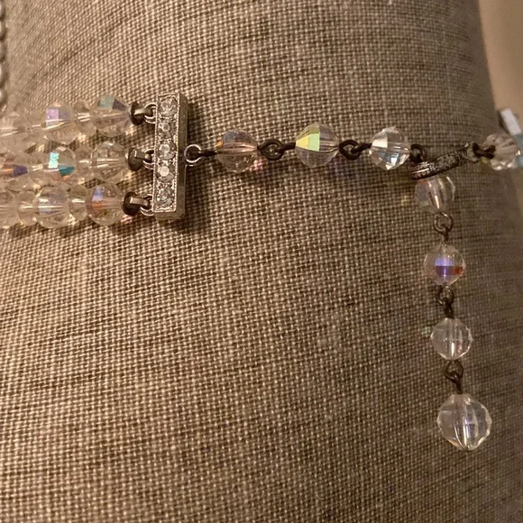 Vintage triple strand Aurora borealis graduated bead choker necklace 14 inch - Picture 4 of 12